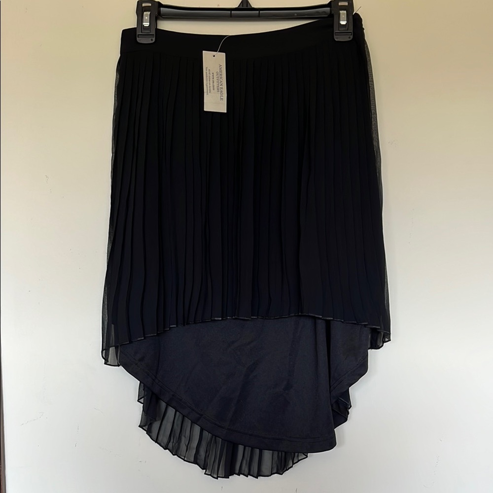 American Eagle black pleaded high-low skirt